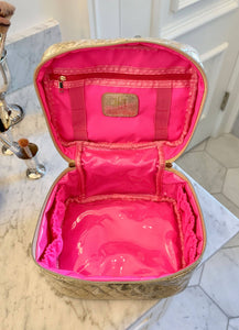 Caroline Hill - Hampton Train Case Champagne Pop: Default