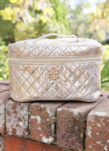 Caroline Hill - Hampton Train Case Champagne Pop: Default