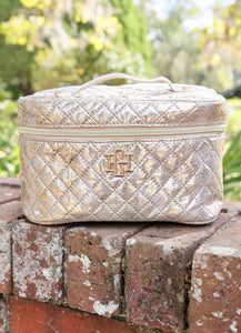 Caroline Hill - Hampton Train Case Champagne Pop: Default