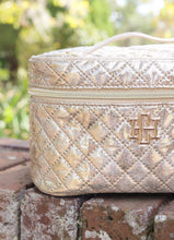 Caroline Hill - Hampton Train Case Champagne Pop: Default