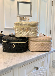 Caroline Hill - Hampton Train Case Champagne Pop: Default